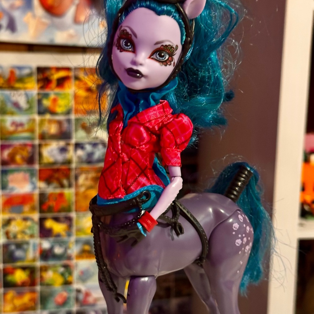 Monster High Doll Freaky Fusion Avia Trotter
